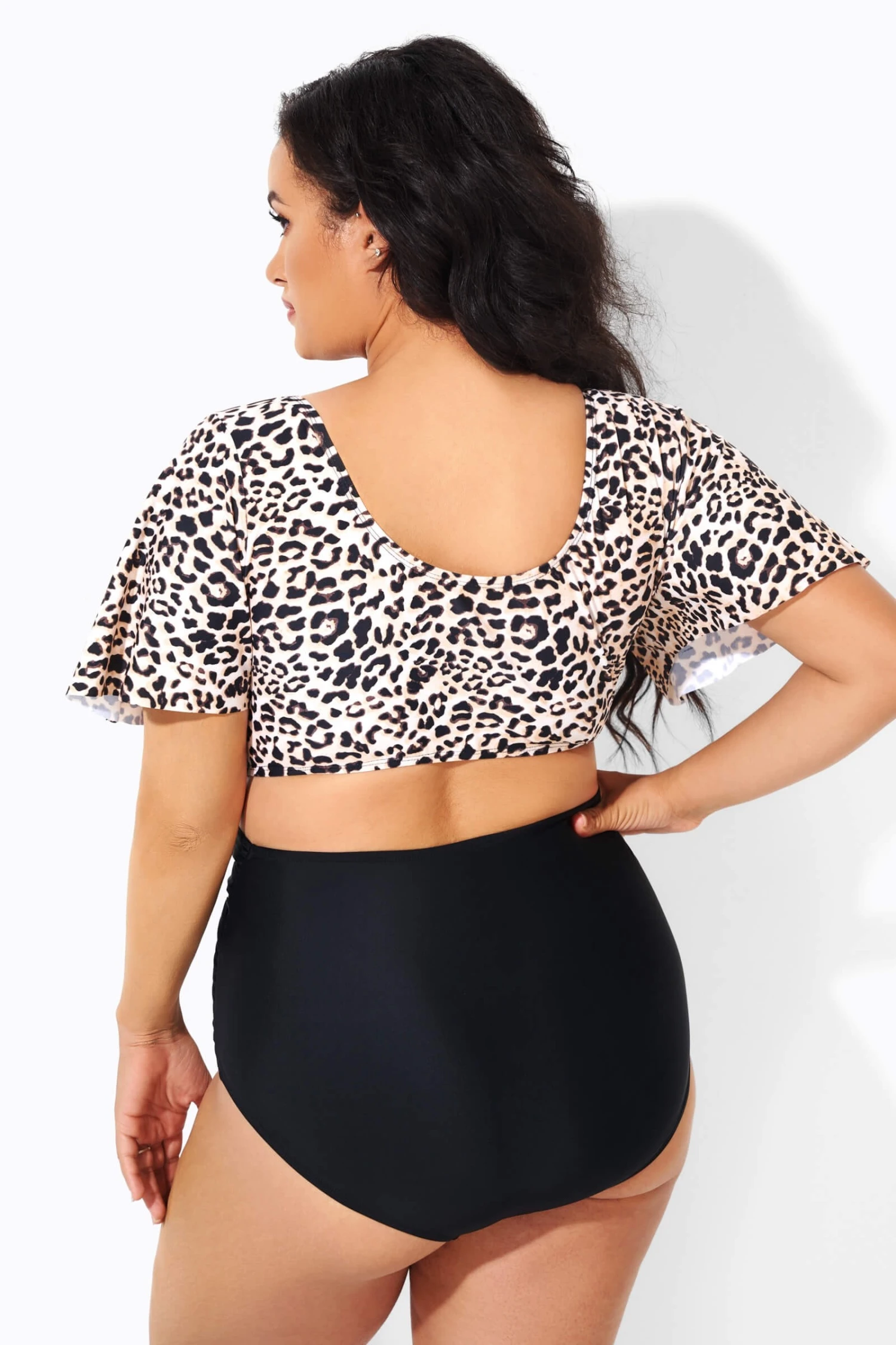 Cheetah Print V-neckline Crop Lady Bikini Top 2 Cheetah Print V-neckline Crop Lady Bikini Top - Image 2