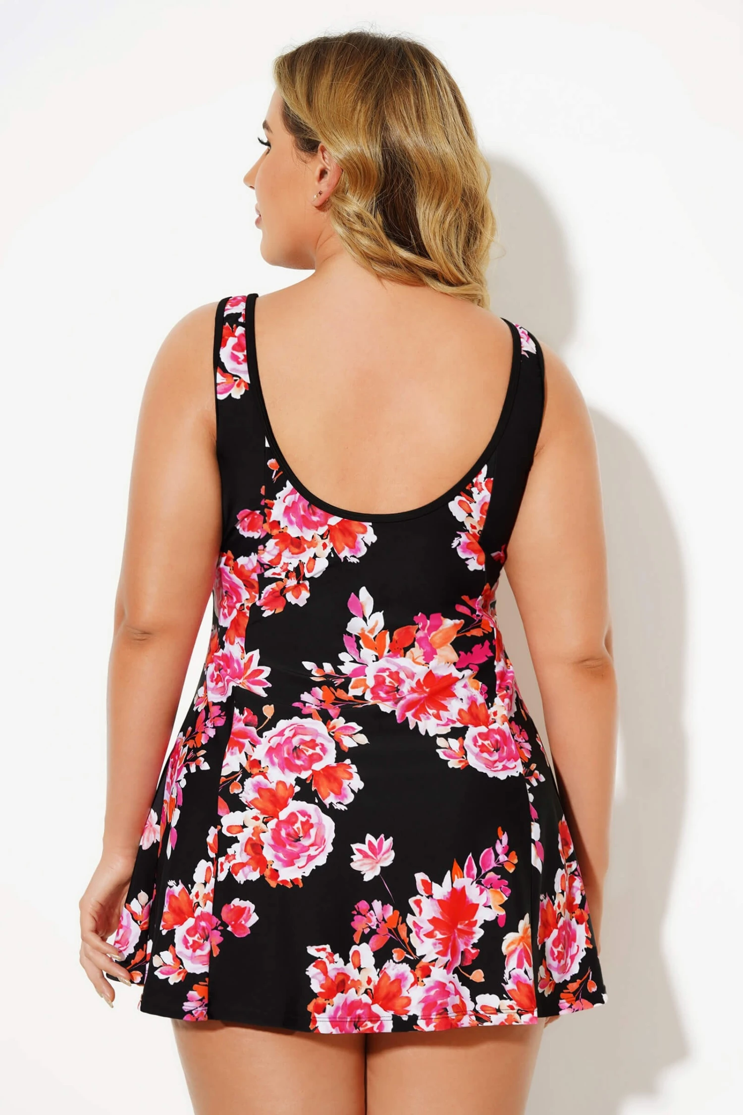 Scoopneck Floral Printed Vintage Women Swimdress 2 Scoopneck Floral Printed Vintage Women Swimdress - Image 2
