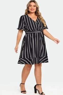 Plus Size Black ＆ White Striped A-Line Midi Dress -Sandy Bikinis Shop c sd037002 4